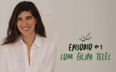 Um Jornalista Entra Num Café